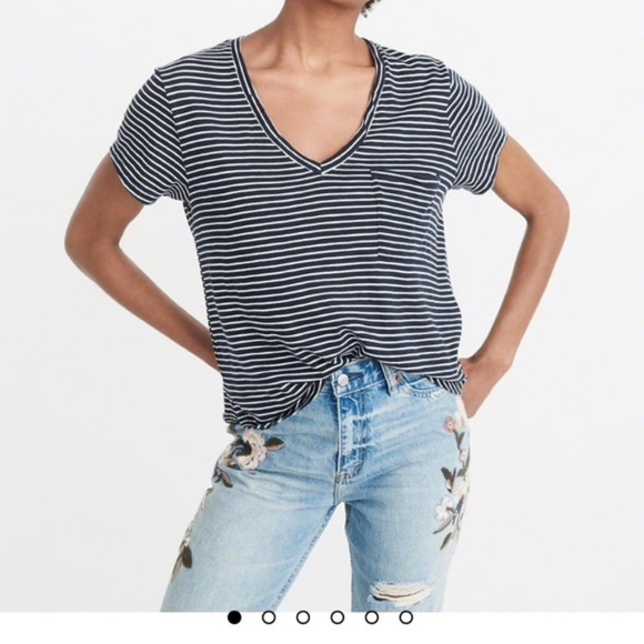 Abercrombie & Fitch V-Neck Boyfriend Tee - Picture 1 of 6